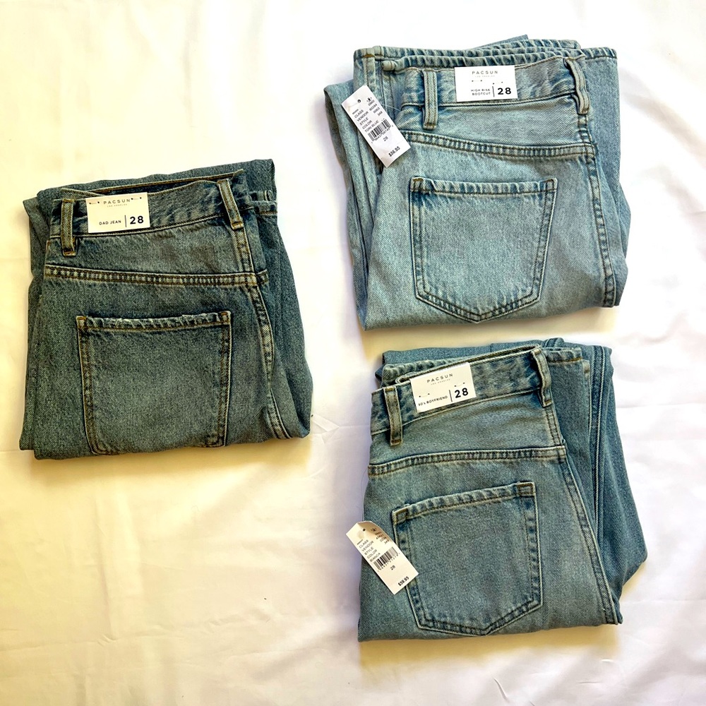 Pacific Sunwear Jeans Size 28; dad jean; 90’s boyfriend and high-rise boot cut